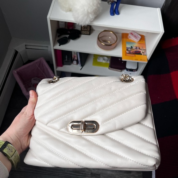 Chain bag - Picture 2 of 3